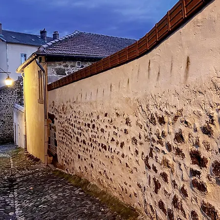 La Plâtrière, Classé 5 étoiles, Avec Garage En Haute Du Puy Le Puy-en-Velay